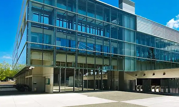 Renovación total de los sistemas de entrada en centros deportivos municipales de Vitoria